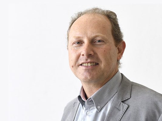 Favoriser l’accès aux soins pour tous Nicolas Giraud