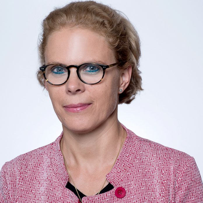 Photo sensgene he╠üle╠Çne Dollfus (002)