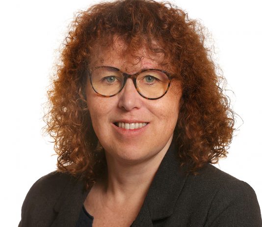 Pédiatrie : agir tôt, c’est offrir à chaque enfant les meilleures chances de bien grandir Dr Véronique Schneider, Directrice médicale France, chez Sanofi.